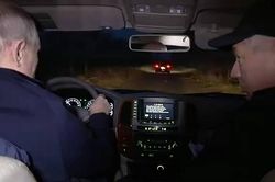 Tổng thống Putin hé lộ lý do không cài dây an toàn khi lái xe ở Mariupol