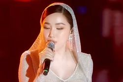 Bảo Thy nói gì khi bị nghi diện trang phục 'lộ nội y' trên sân khấu?