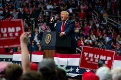 Ông Trump khởi động vận động tranh cử tổng thống