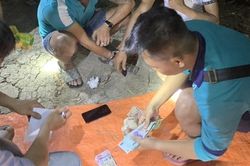 Lái ô tô chở con bạc lên biên giới sát phạt nhau
