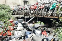 Hàng ngàn phương tiện vi phạm giao thông chồng chất lên nhau, không có chủ đến nhận
