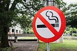 Italy: Cấm hút thuốc lá ở ngoài trời