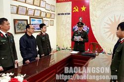 Lạng Sơn: Phá đường dây mua bán trái phép hóa đơn xăng dầu