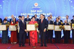 Nữ tiến sĩ có duyên với hoạt động công đoàn
