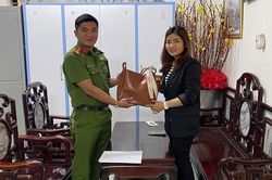 Thượng úy Công an nhặt được của rơi trả người đánh mất