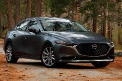 Giảm giá mạnh, Mazda3 đạt doanh số dẫn đầu phân khúc