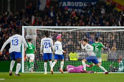 Mbappe 'tịt ngòi', Pháp thắng nhọc Ireland