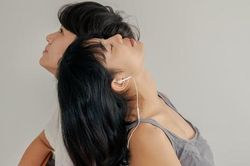 Chuyện tình của bà mối