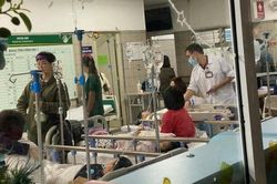 Vụ 50 học sinh tiểu học nhập viện sau chuyến dã ngoại: Hiệu trưởng xin lỗi phụ huynh