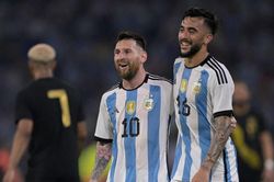 Messi lập hat-trick, vượt mốc 100 bàn cho Argentina, Ronaldo hãy dè chừng