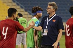 Bóng đá Việt Nam ngày 29/3: HLV Philippe Troussier theo dõi U23 Thái Lan