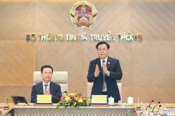 Chủ tịch Quốc hội Vương Đình Huệ làm việc với Bộ Thông tin và Truyền thông