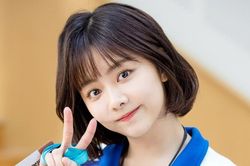 Sự nghiệp của Đàm Tùng Vận bị ảnh hưởng nghiêm trọng sau khi công khai bạn trai
