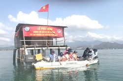 Thả hơn 1,42 triệu con giống tái tạo nguồn lợi thủy sản tại Rạn Trào