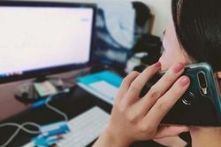 Vào nhà nghỉ 6 giờ, Hiệu trưởng 'bay màu' gần 1 tỷ đồng