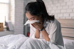 Ho ra máu cảnh báo bệnh gì?