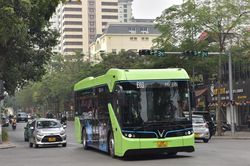 Hà Nội chấm điểm chất lượng xe buýt