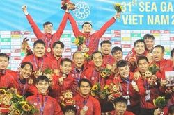 HLV Philippe Troussier tạm biệt U22 Việt Nam