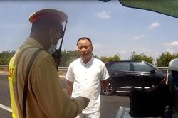 Chấn chỉnh tình trạng mua bằng lái, thẻ nhà báo giả trên mạng để đối phó CSGT