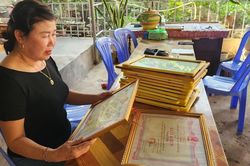 Người phụ nữ rời nhà lúc nửa đêm, đi cứu người xa lạ