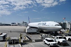 United Airlines đạt thỏa thuận lao động tạm thời với nghiệp đoàn