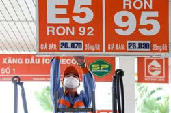 Giá xăng dầu hôm nay 30/3: Cập nhật giá xăng dầu trong nước, quốc tế