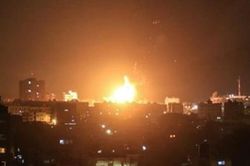 Israel không kích Syria bằng tên lửa