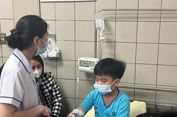 Vụ học sinh nghi bị ngộ độc khi đi dã ngoại: Chuyên gia nhi đưa ra cảnh báo
