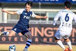 Vừa tỏa sáng, Văn Toàn đã gặp 'hạn' trong buổi tập