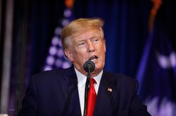 Cựu Tổng thống Mỹ Donald Trump bị truy tố với cáo buộc hình sự
