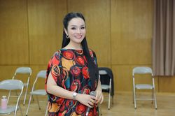 Tân Nhàn lo lắng vì cổ họng bất ổn trước đêm diễn 'Con đường âm nhạc'