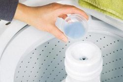 Giặt quần áo chỉ bỏ nước và bột giặt thôi chư đủ: Cho thứ này vào quần áo trắng tinh, phẳng lì như mới