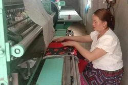 Mạnh dạn vay vốn đầu tư máy móc để phát triển nghề may