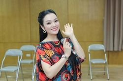 Ca sĩ Tân Nhàn lo lắng vì cổ họng bất ổn trước giờ lên sóng trực tiếp VTV