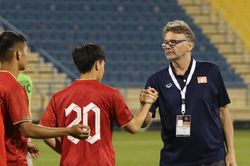 HLV Philippe Troussier và một tháng 'phiêu' cùng U23 Việt Nam