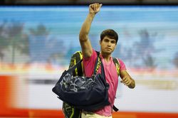 Thua ngược Sinner, Alcaraz mất ngôi số 1 thế giới vào tay Djokovic
