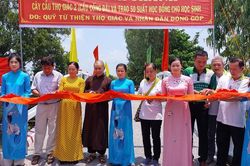 Đồng Tháp: Khánh thành cầu Thọ Giác 2 và tặng quà đến bà con nghèo
