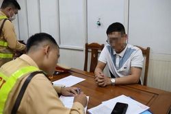 Tài xế dương tính ma túy khai ăn đồ nấu với thuốc phiện