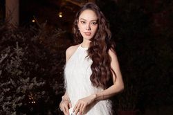Vóc dáng gợi cảm của Minh Hằng khi mang thai ở tuổi 35