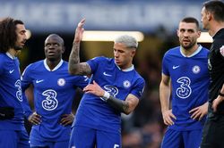 Hàng thủ cực tệ, Chelsea thua bẽ bàng Aston Villa ngay tại Stamford Bridge