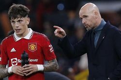Tin bóng đá MU 2/4: Ten Hag đau đầu vì vụ đàn em Messi đá U20 World Cup