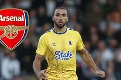 HLV Arteta muốn nâng cấp hàng công Arsenal bằng chân sút ít ai ngờ tới