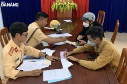 Xử lý 15 trường hợp vi phạm trật tự an toàn giao thông trên tuyến đèo Hải Vân