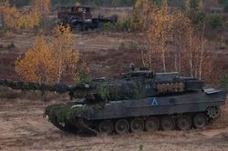 Đức lo 'kịch bản xấu' hậu bầu cử Mỹ, từ chối cấp thêm tăng cho Ukraine