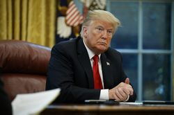 Khảo sát CNN: 60% người Mỹ ủng hộ truy tố ông Trump