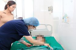 Vụ nổ lớn ở Nghệ An: Hai trẻ bị thương nặng