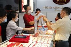 Hai thương hiệu vàng trong nước cùng đi xuống phiên đầu tuần