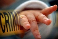 Đứa trẻ sơ sinh bị vứt bỏ bên vệ đường đến chết, danh tính của cha ruột 'gây sốc' dư luận