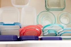 6 cách sắp xếp hộp đựng thực phẩm tiện lợi