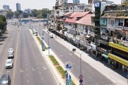 Thành phố Hồ Chí Minh: Lắp mái che vỉa hè đường Lê Lợi – liệu có khả thi?